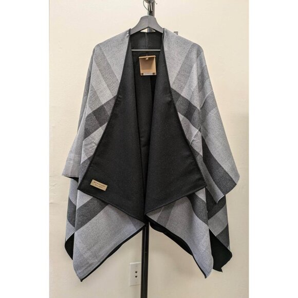 Burberry Charlotte Reversible Solid to Check Wool Cape Charcoal 140*140 - Picture 2 of 8